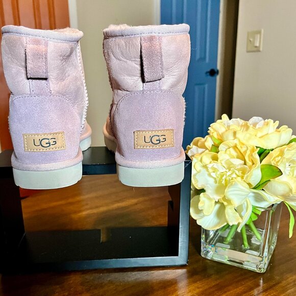 Women's UGG Australia Classic Warm Pink Suede Mini Boots Booties Size 9 - Picture 5 of 6